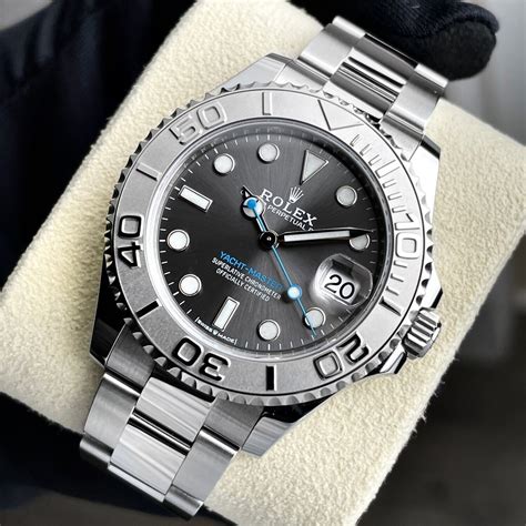 rolex yachtmaster 37mm.